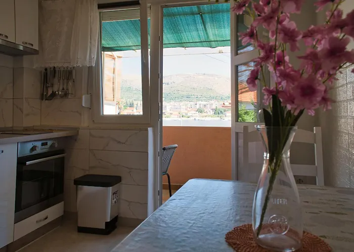 Ella Apartmán Trogir